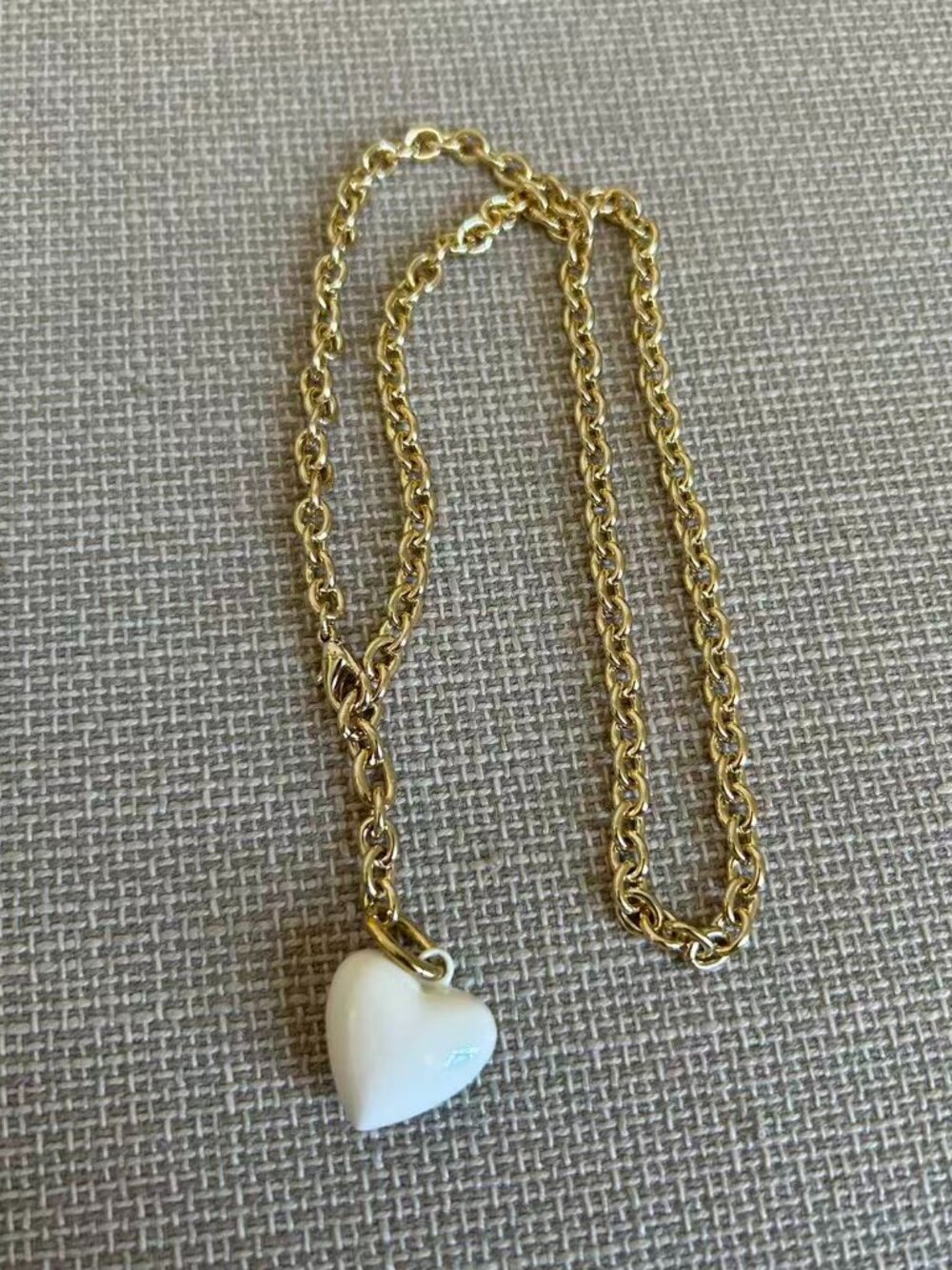 Roxanne Assoulin The Mini Puffy Heart Necklace Cream White Pure Heart - Picture 3 of 3